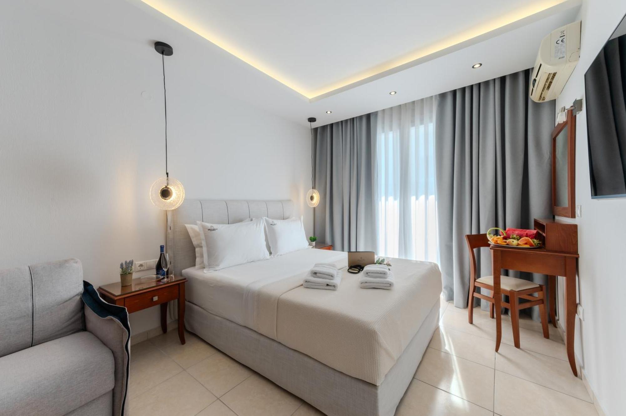Junior Suite,1596871313:JPEG