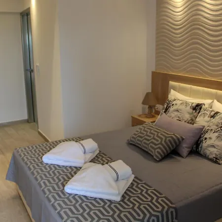Thea-Tro Apartments-2