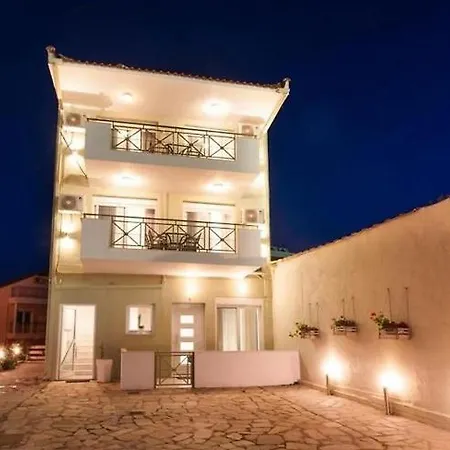 Lena Apartments 3-3