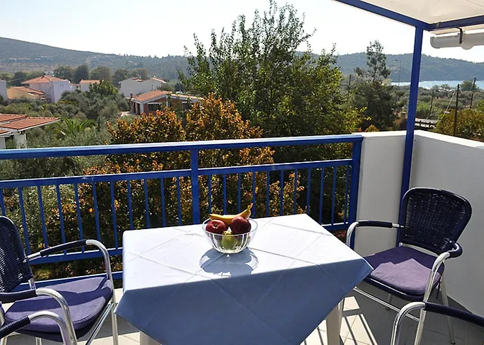 Studios Maria Potos